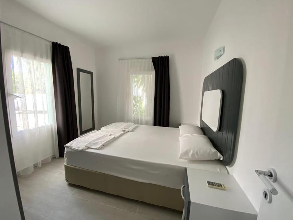 Manolya Hotel 5/17