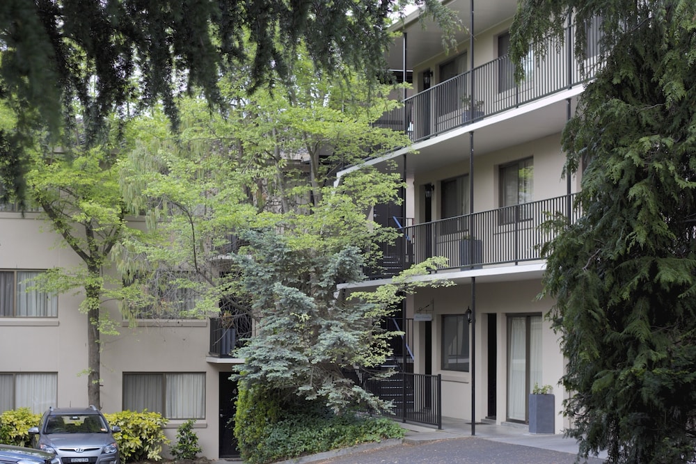 Grosvenor Court Apartments 4/67
