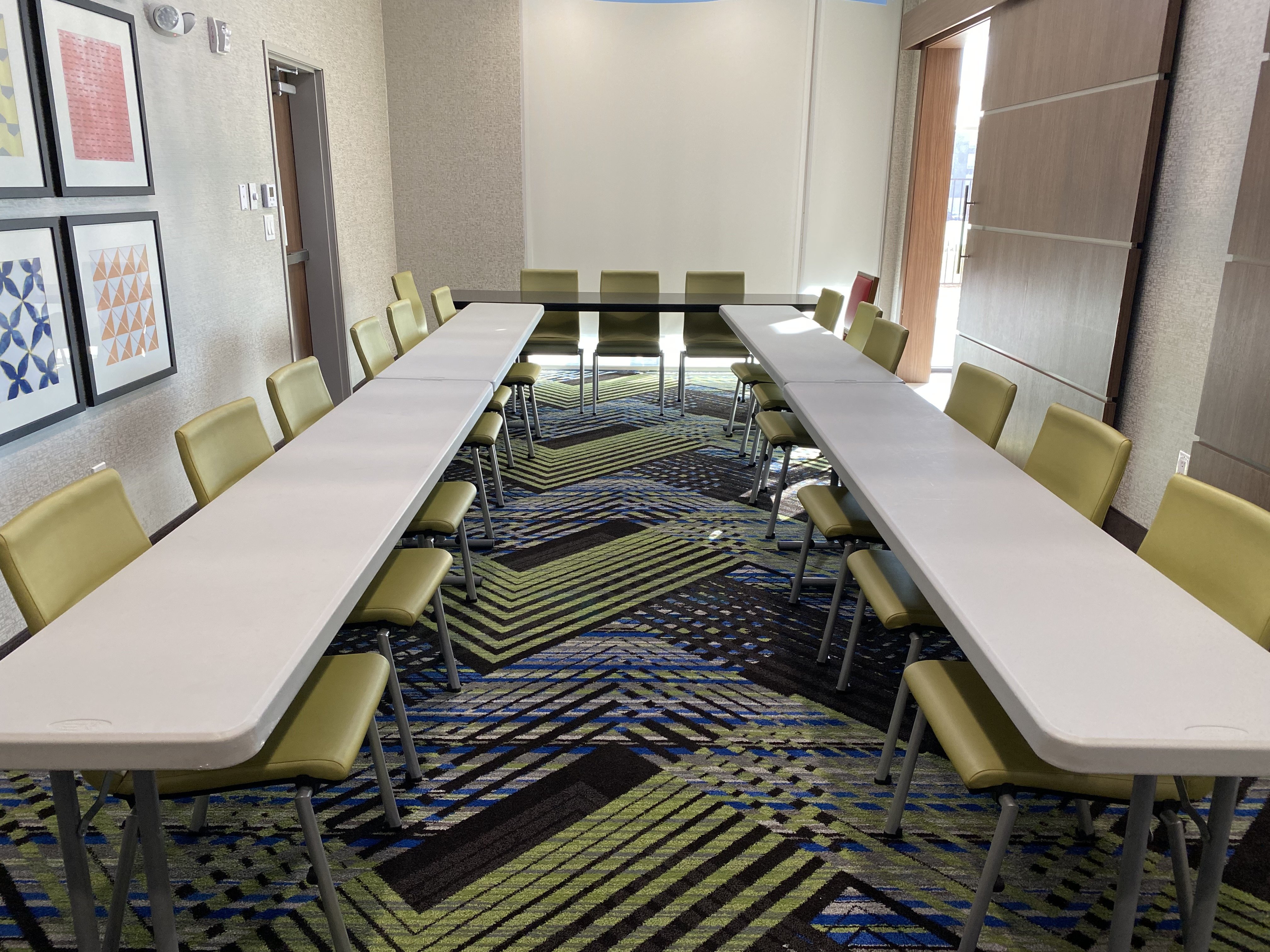 Holiday Inn Express & Suites Fort Worth North - Northlake 44/58