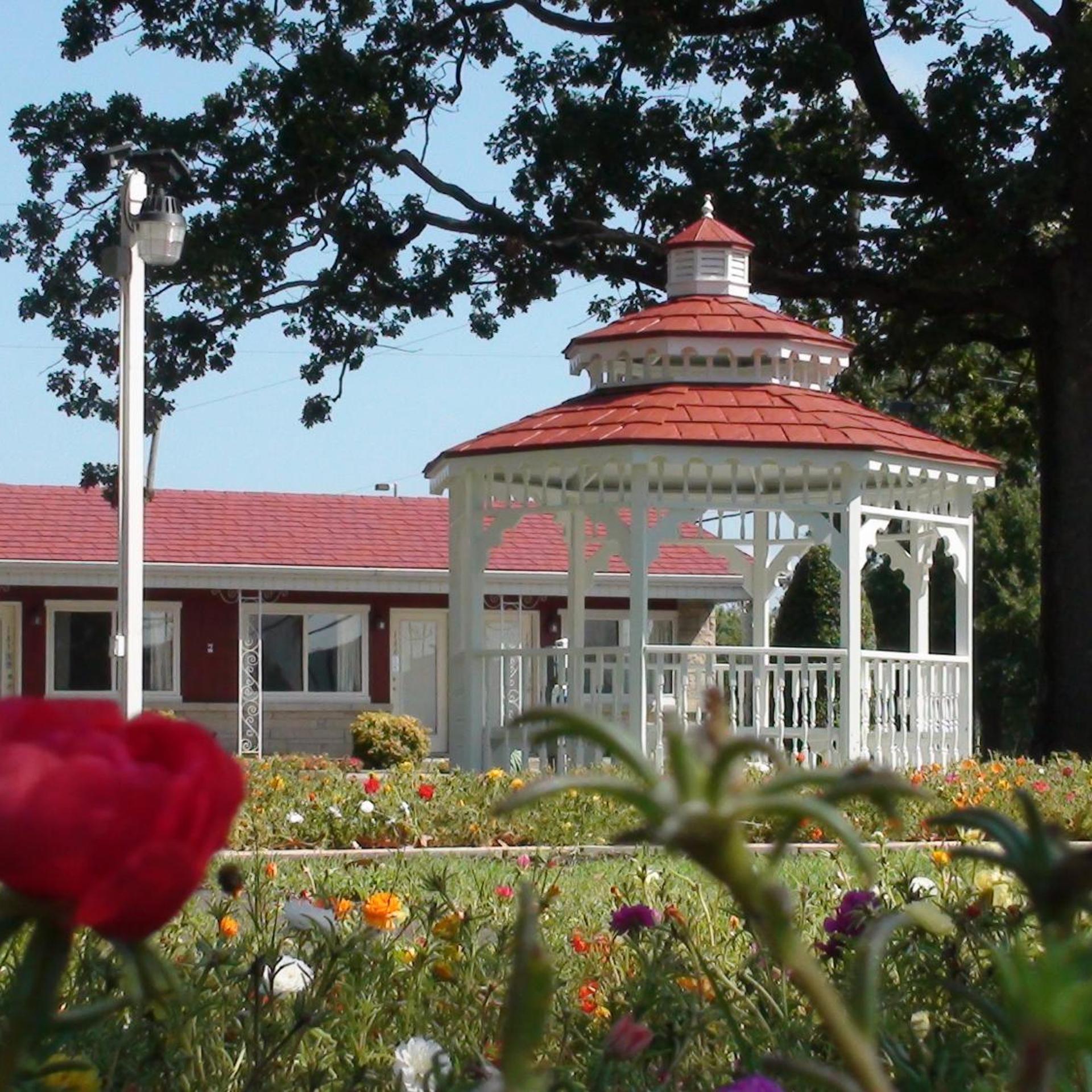 Murray Inn and Art Gallery 6/31