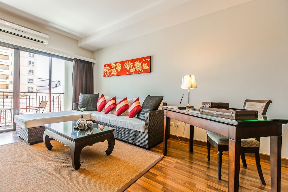 Fifth Jomtien Pattaya 52/83