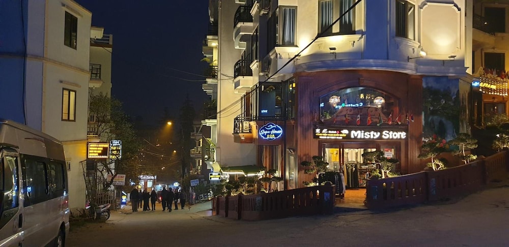 Sapa House Hotel 33/35