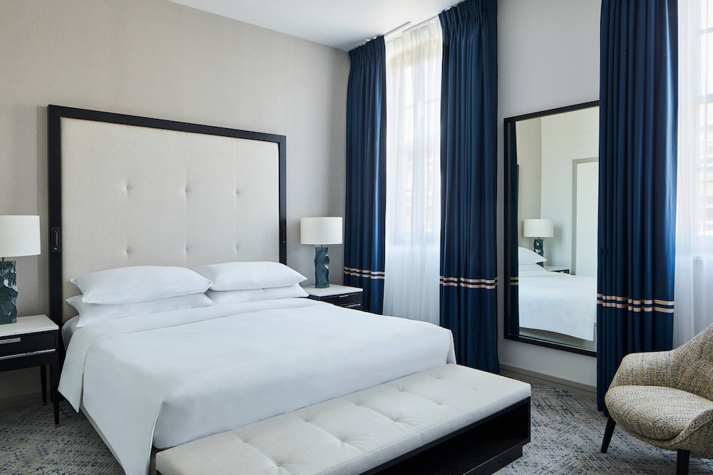 CLUB, SUITE, DOUBLE BED
