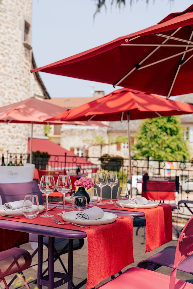 AUBERGE DE LA TOUR 30/40