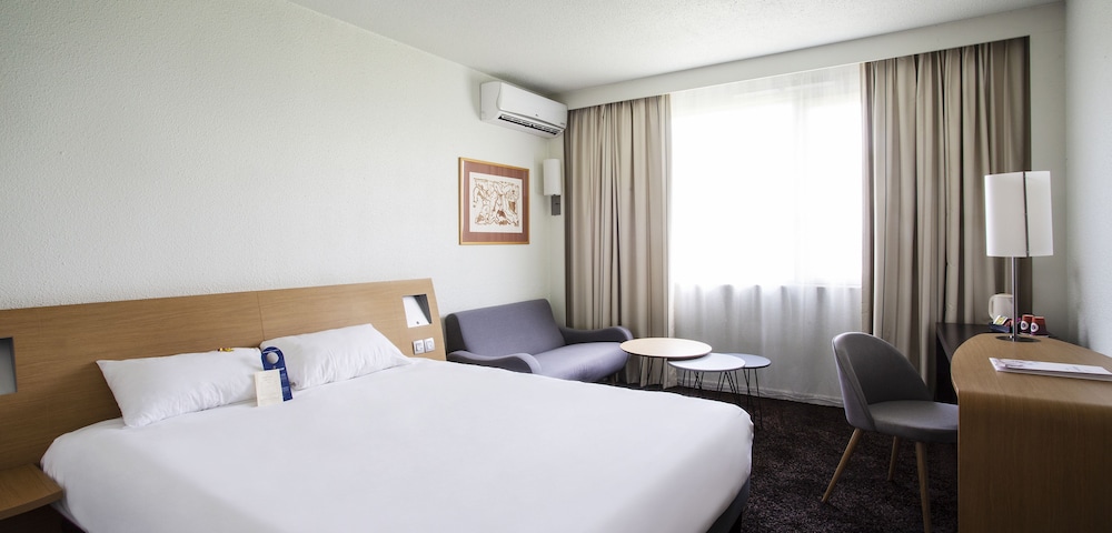 Golden Tulip Troyes 8/50