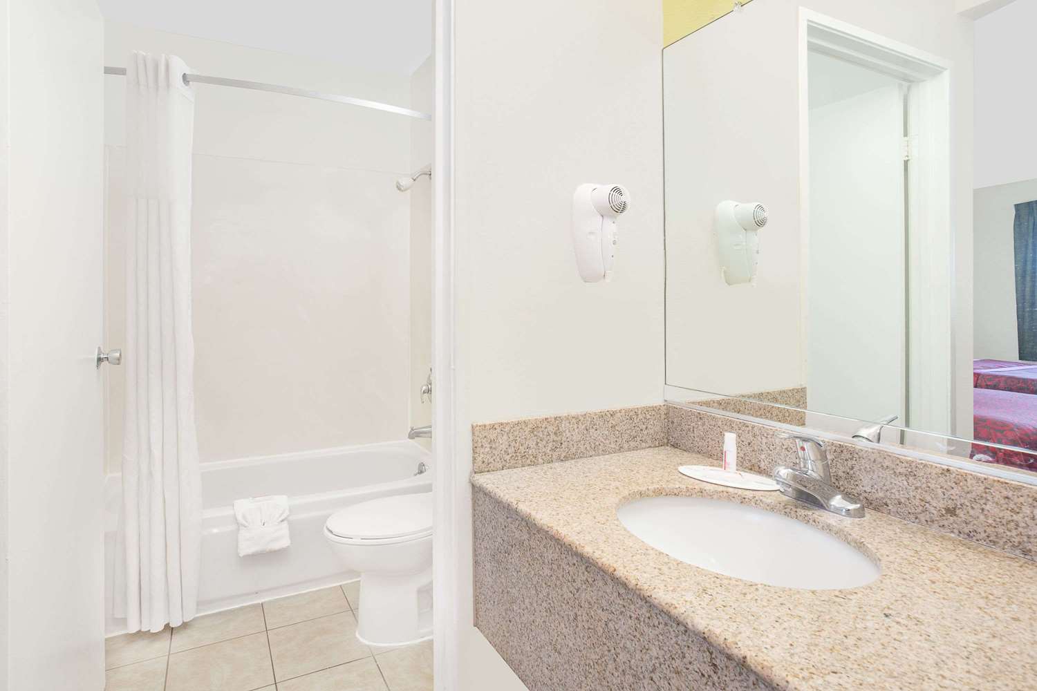 Days Inn By Wyndham Turlock 18/19