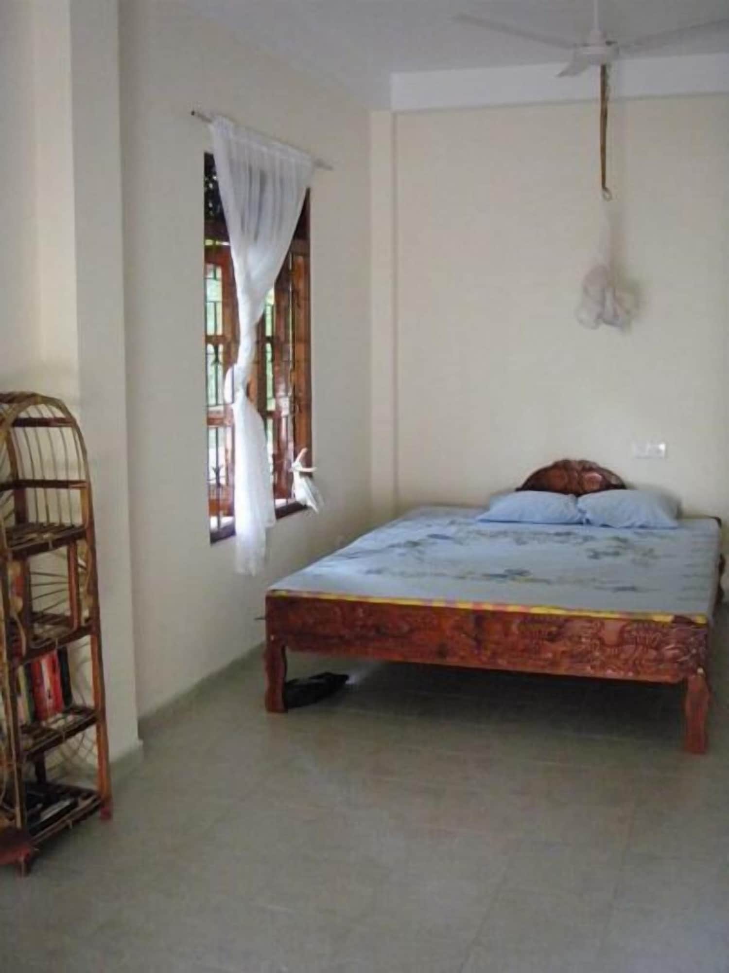 COMFORT, QUEEN BED, GARDEN VIEW, KITCHENETTE