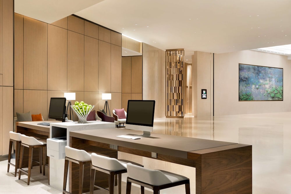 HYATT HOUSE SHANGHAI HONGQIAO CBD 57/66