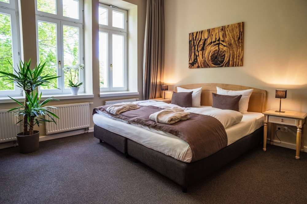 Promenade, Deluxe, Double Bed