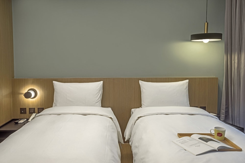 Hotelday Plus Sun Moon Lake 8/18