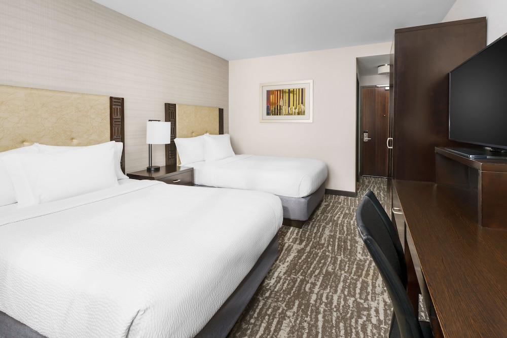 Fairfield by Marriott Inn & Suites New York Midtown Manhattan/Penn Station 11/33