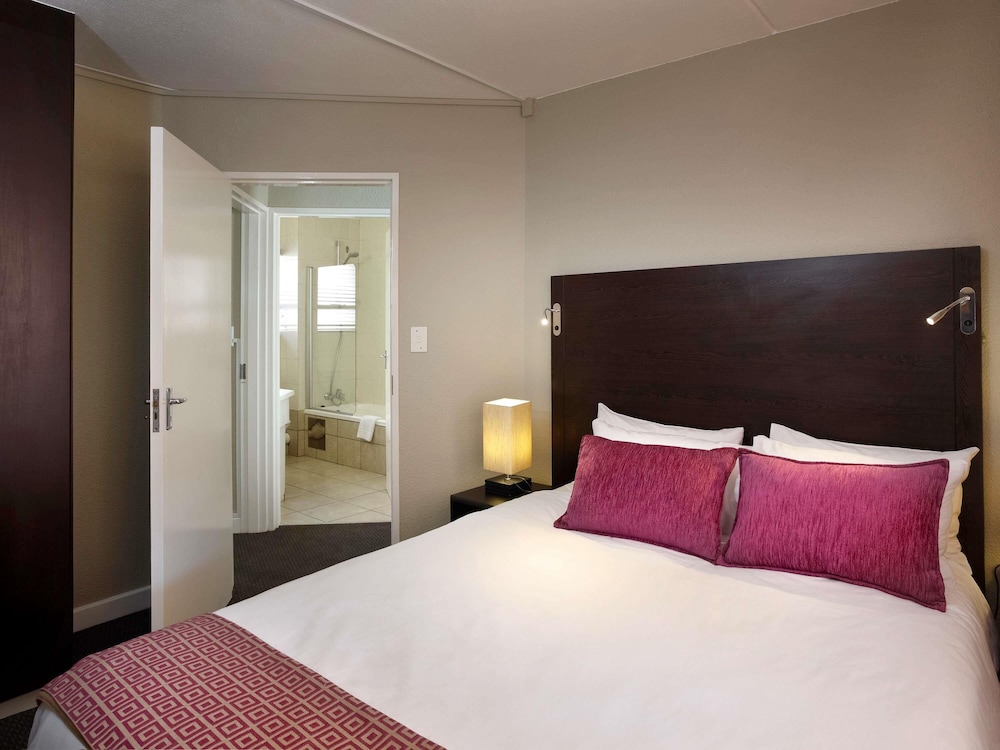 APARTMENT, QUEEN BED