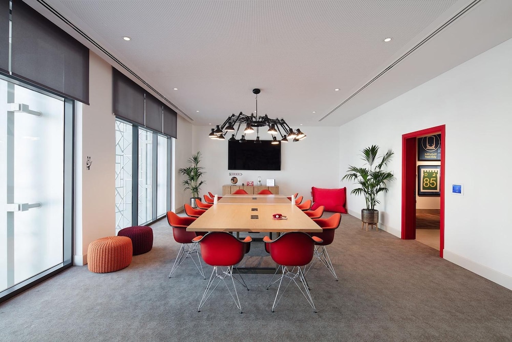Rove Trade Centre 18/31