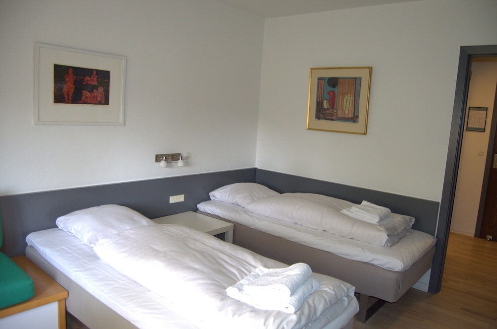 Business, Twin Beds, Garden Area, Accessible