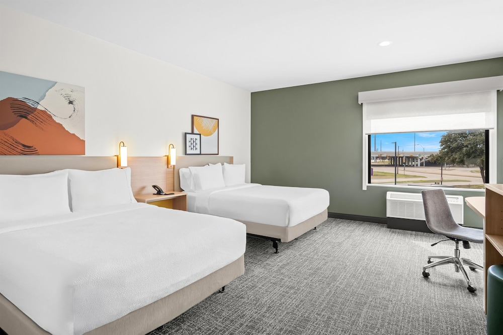 Spark by Hilton Garland Dallas East 16/42