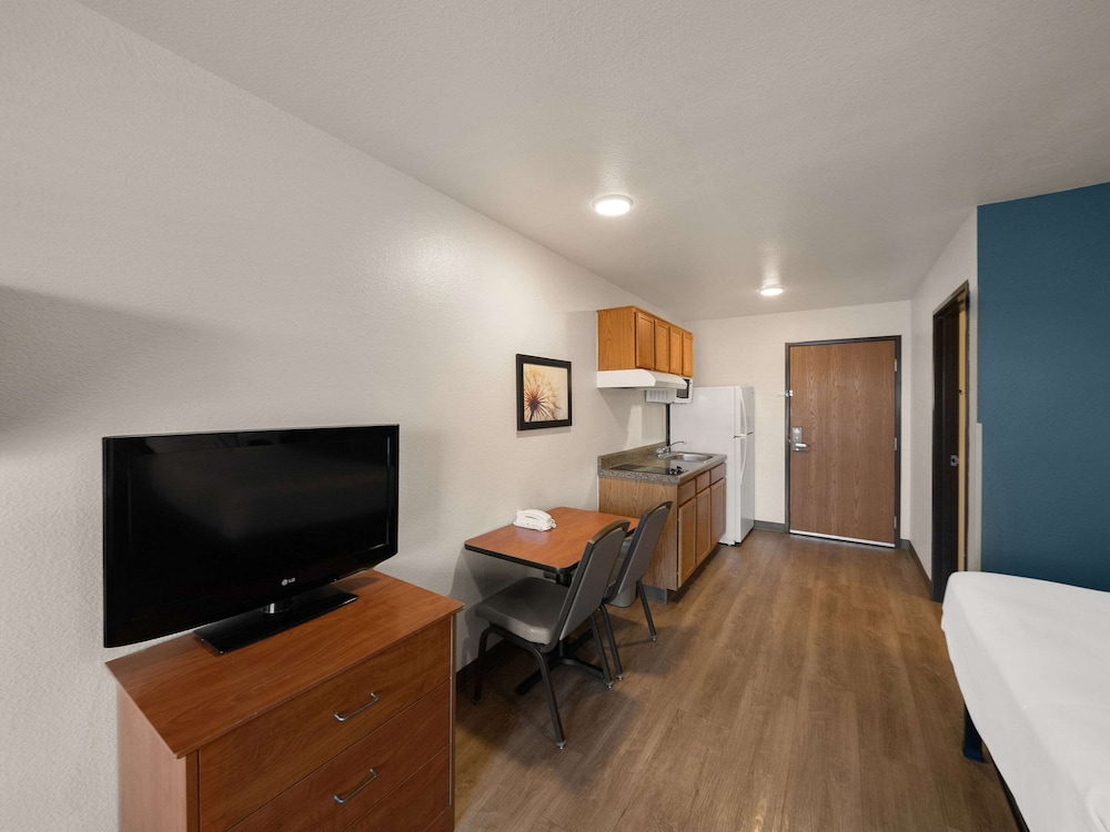 WoodSpring Suites Rockwall-East Dallas 37/43