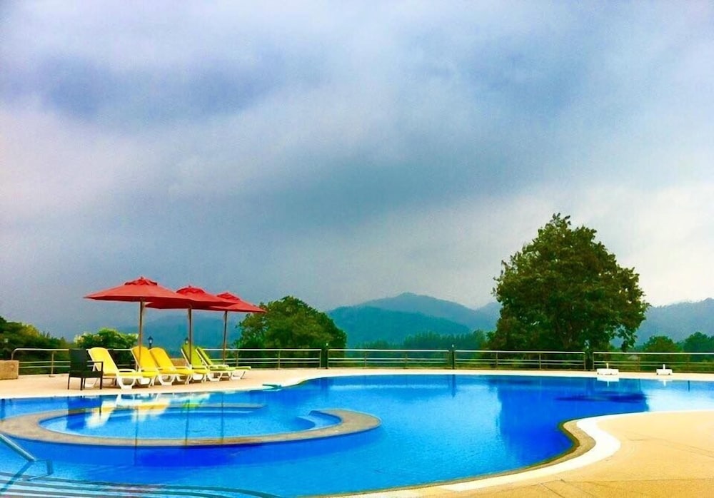 SIR JAMES RESORT SARABURI 25/50