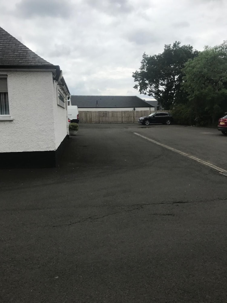 Riccarton Inn 3/35