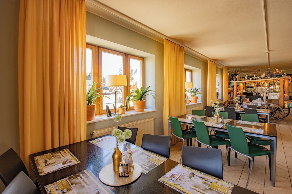 Erzgebirgshotel Freiberger Hohe 27/50