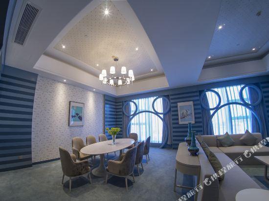 Yangzhou Changqing International Hotel 50/59