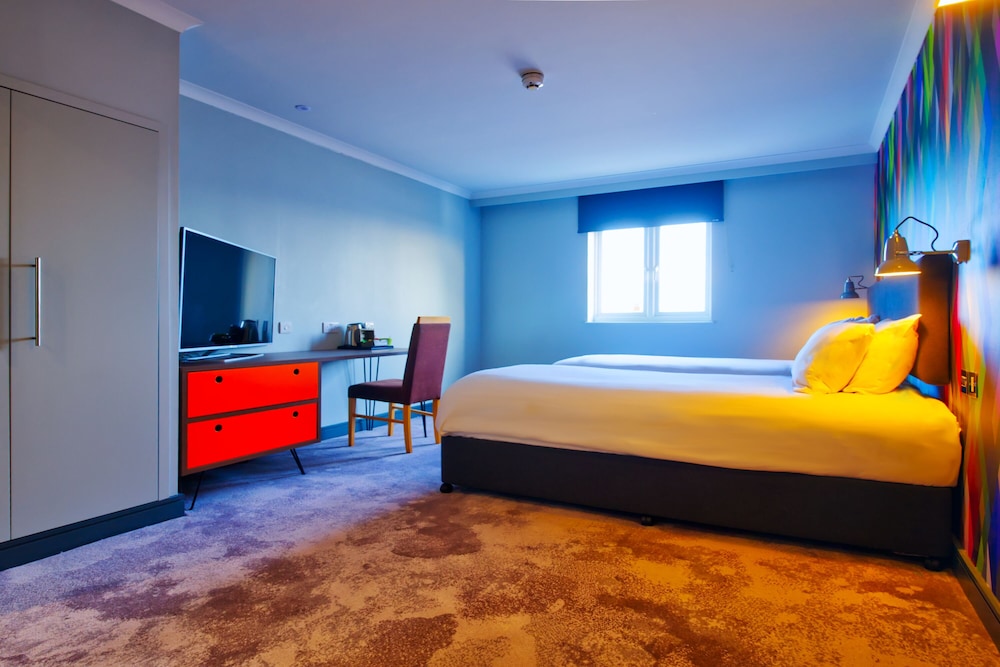 Village Hotel Hull 18/61