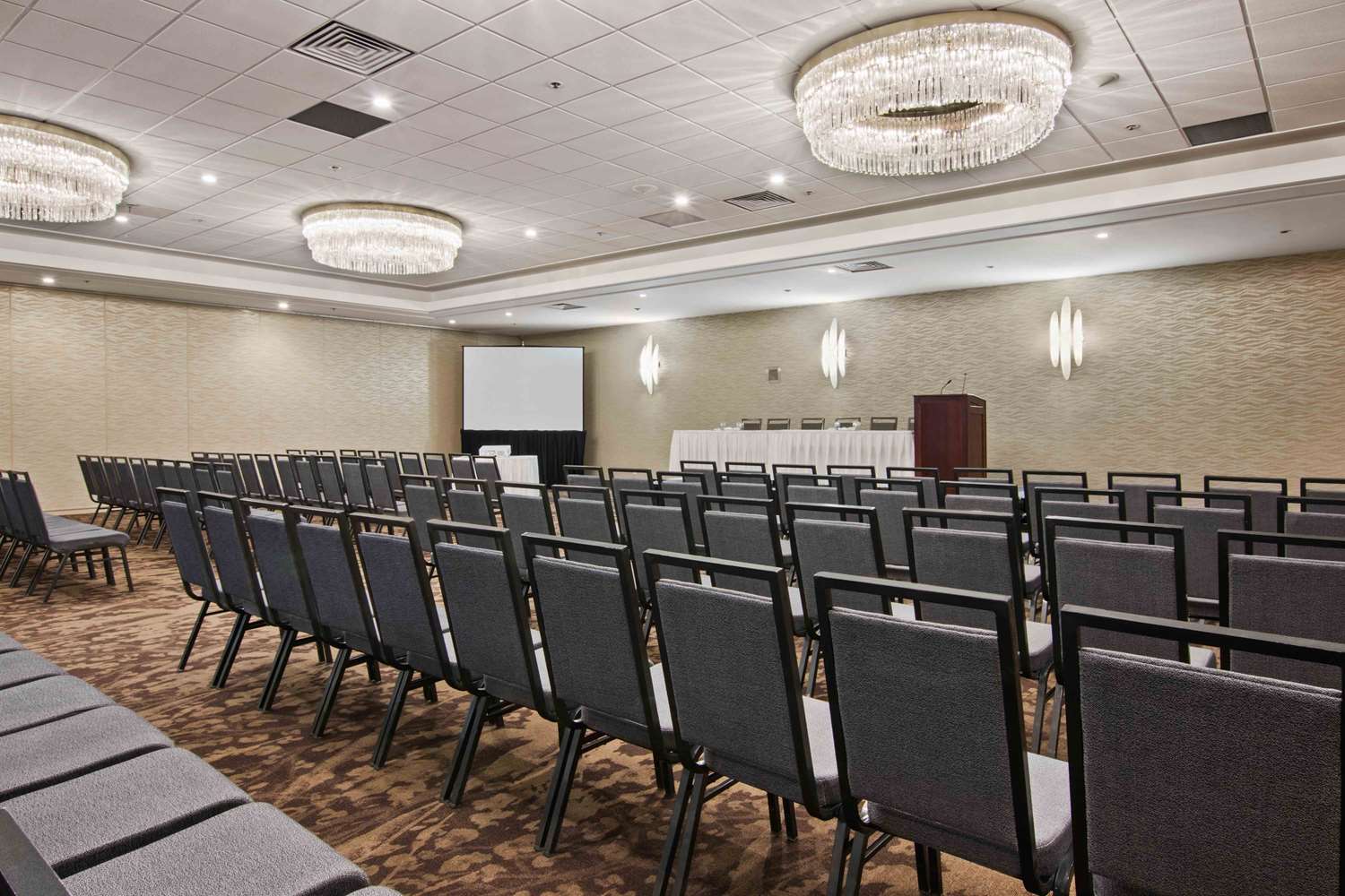 Best Western Premier Calgary Plaza Hotel and Conference Centre 58/65