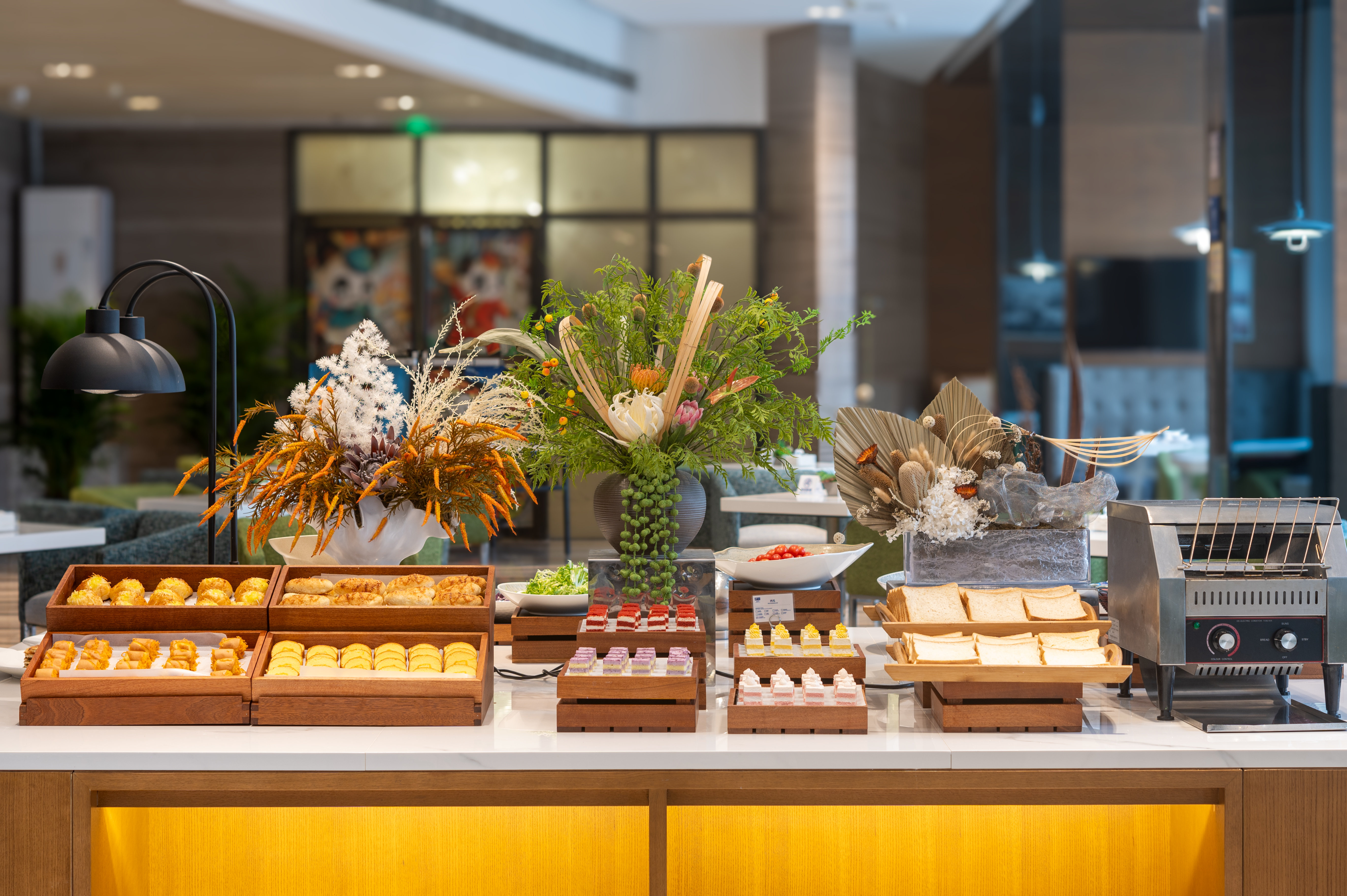 HOLIDAY INN EXPRESS CHENGDU WEST GATE 23/43