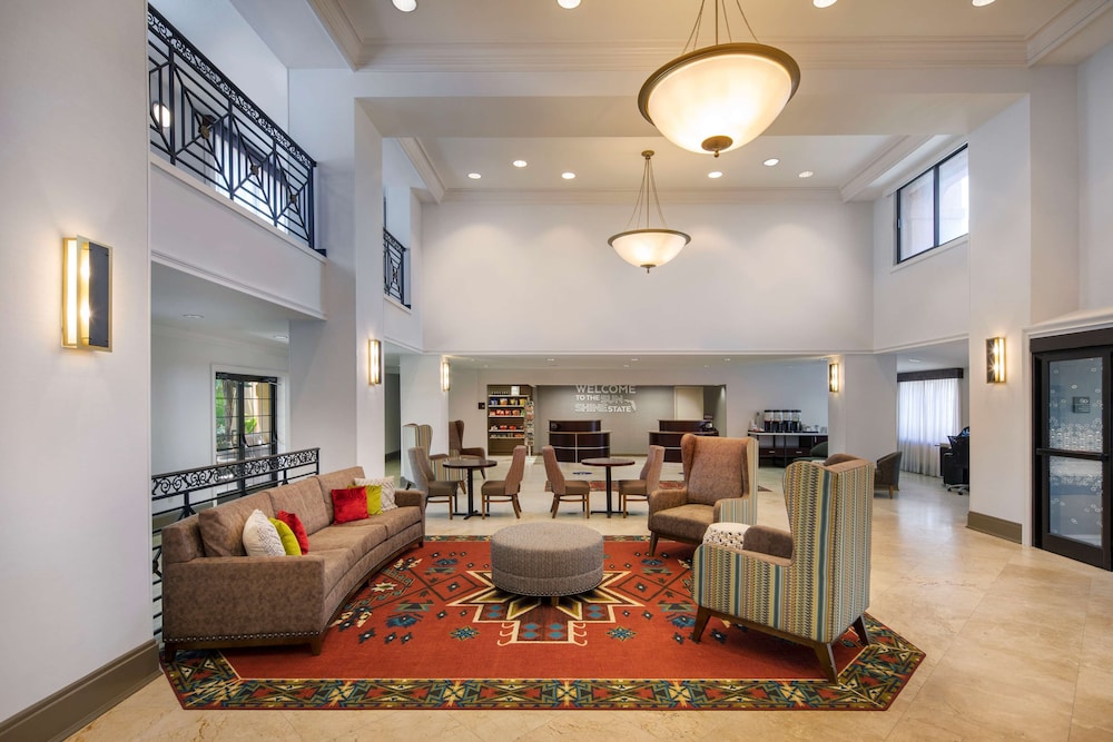 Hampton Inn and Suites St. Augustine-Vilano Beach 30/42