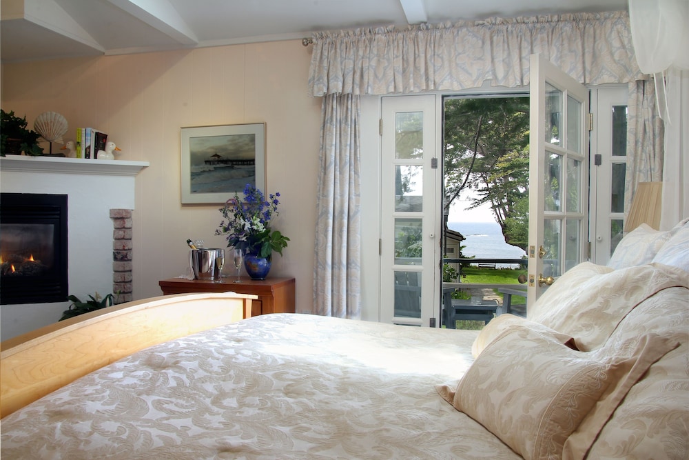 Agate Cove Inn 51/71