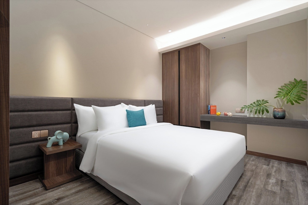 Centre Point Danang Hotel & Residence 18/47