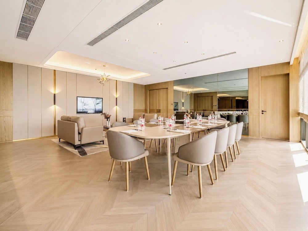 Radisson Hotel Beijing Daxing Airport 55/60