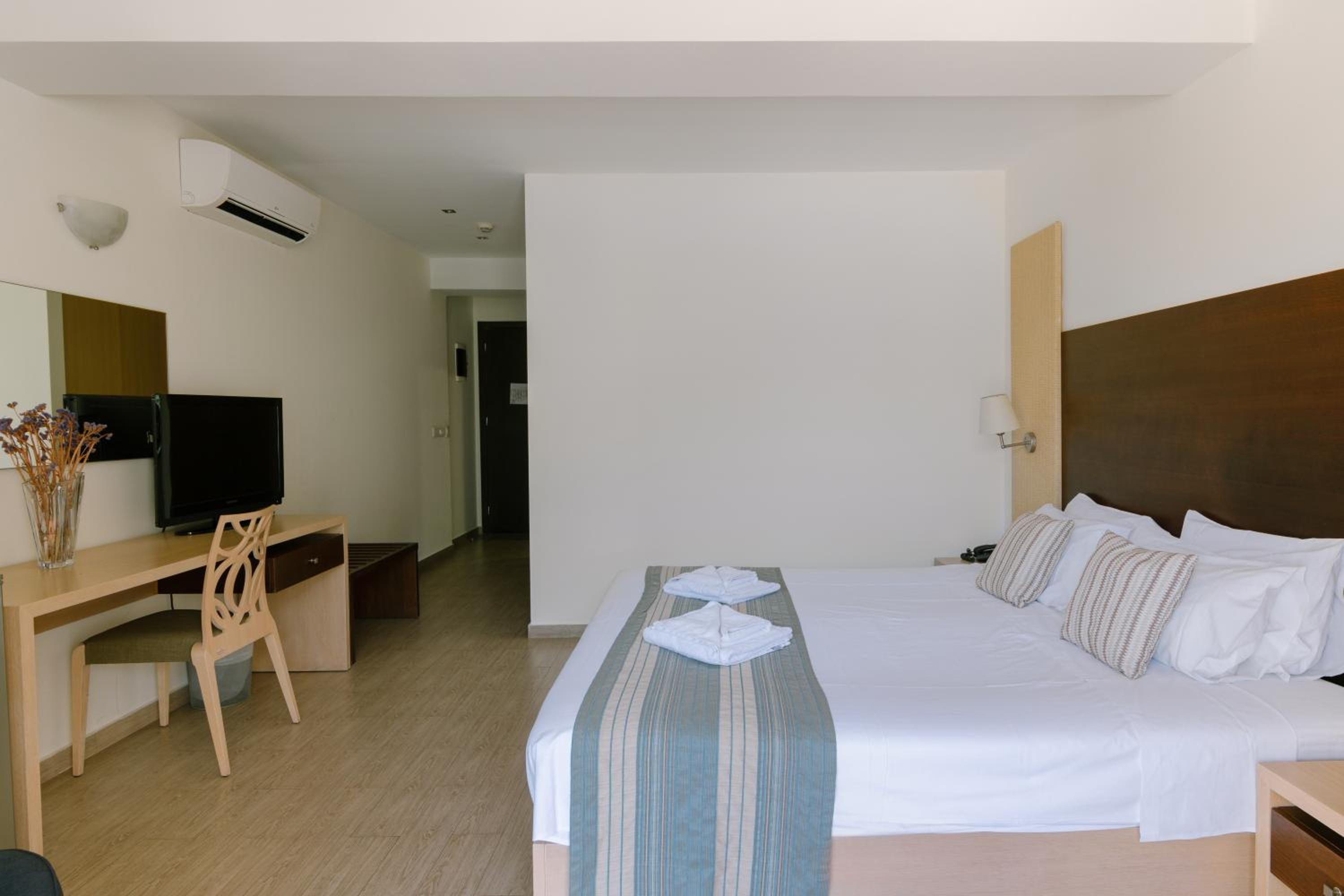 DOUBLE ROOM SUPERIOR