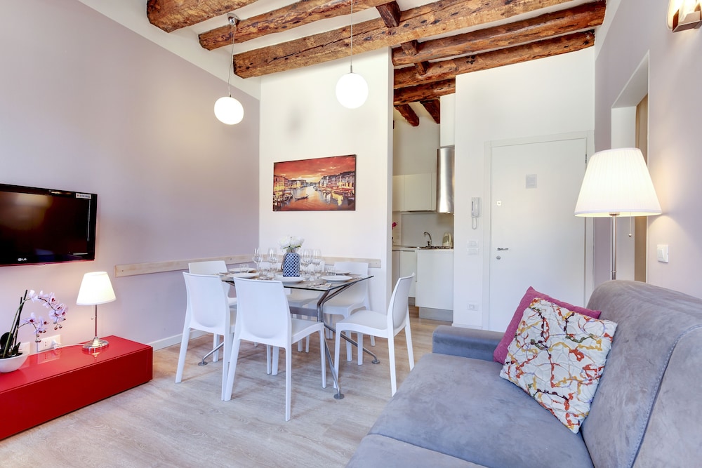 Rialto Botteri Apartments 30/50