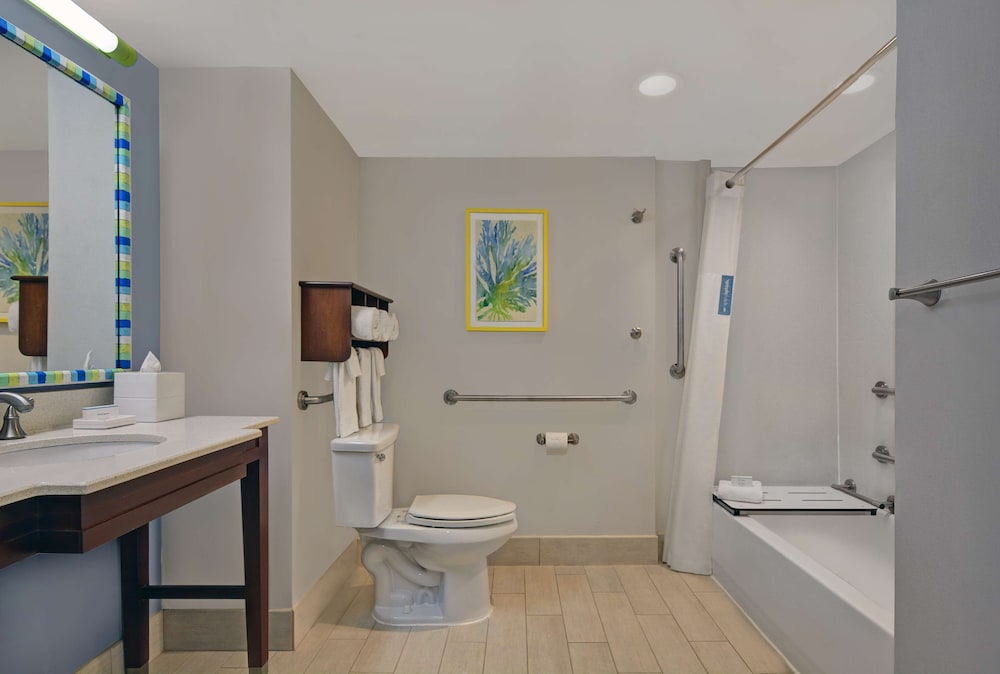 Hampton Inn Jacksonville Beach 21/57