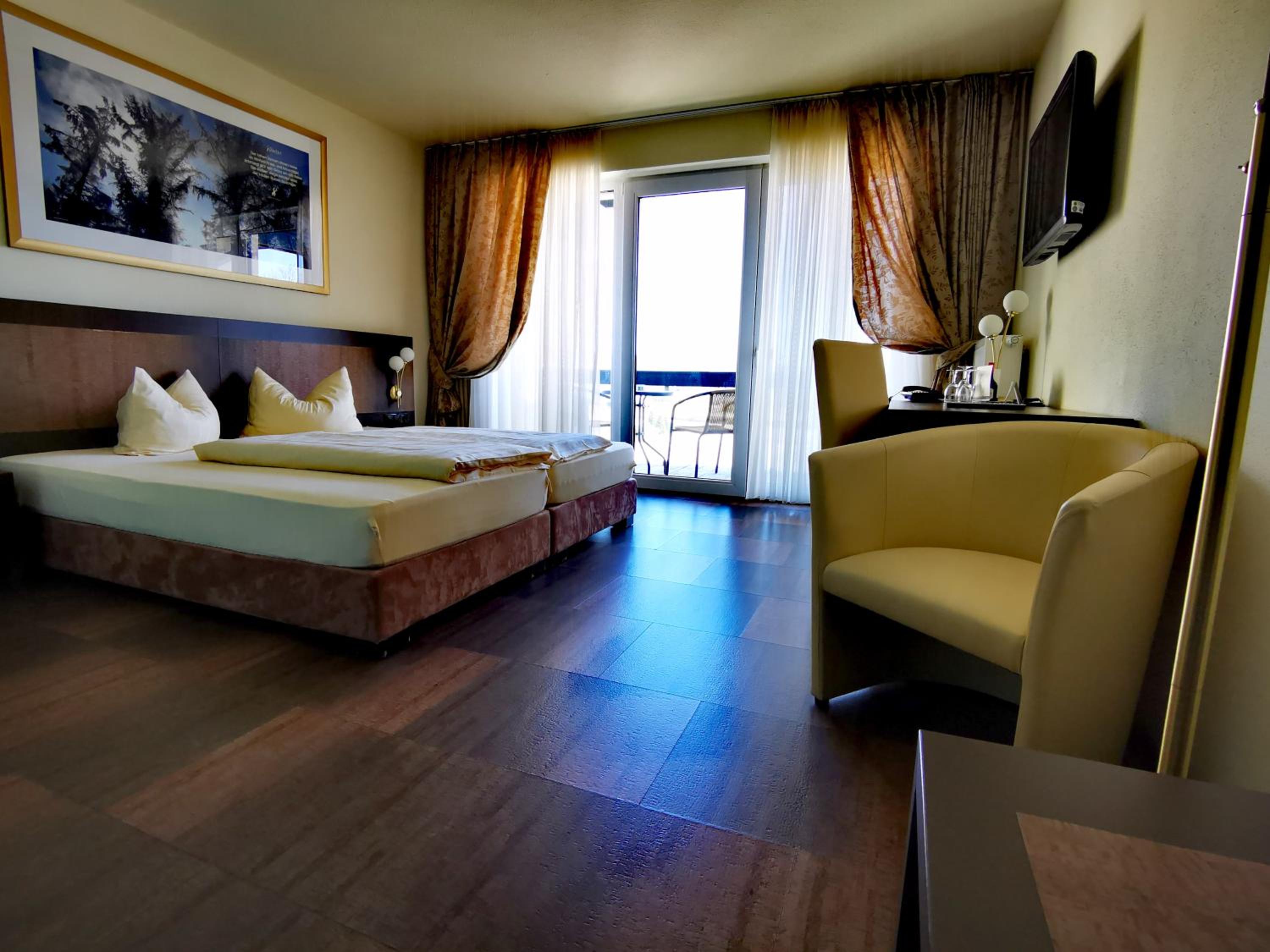 Room, Double or Twin Bed, Forest View