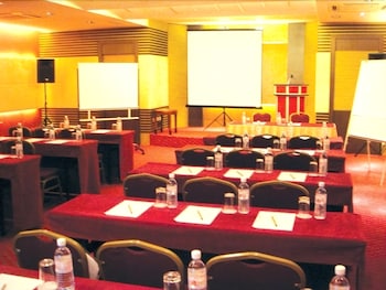 CELYN HOTEL CITY MALL 33/37
