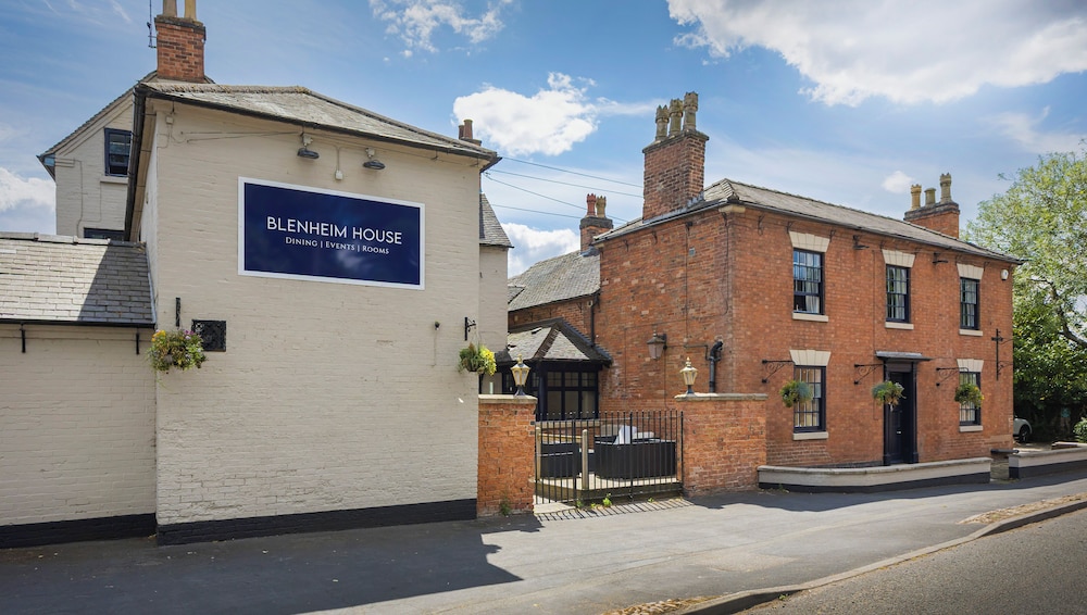 OYO Blenheim House in DERBY - UK
