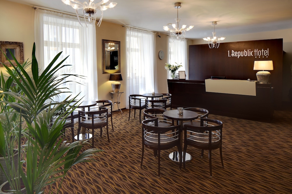1 Republic Hotel 8/51