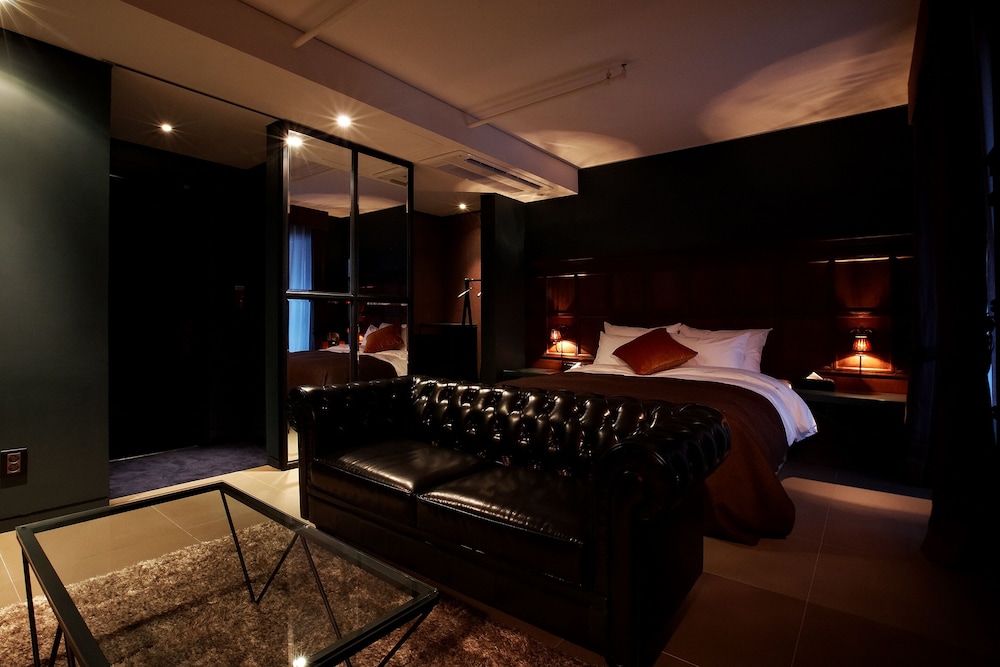 Lee Design Hotel 15/74