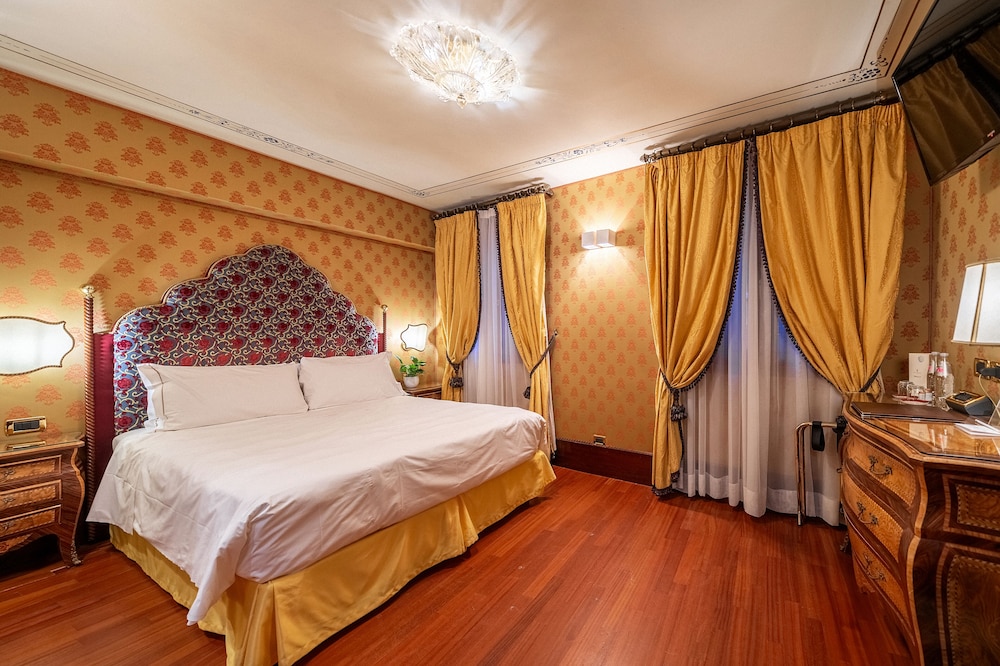CLASSIC, DOUBLE OR TWIN BED