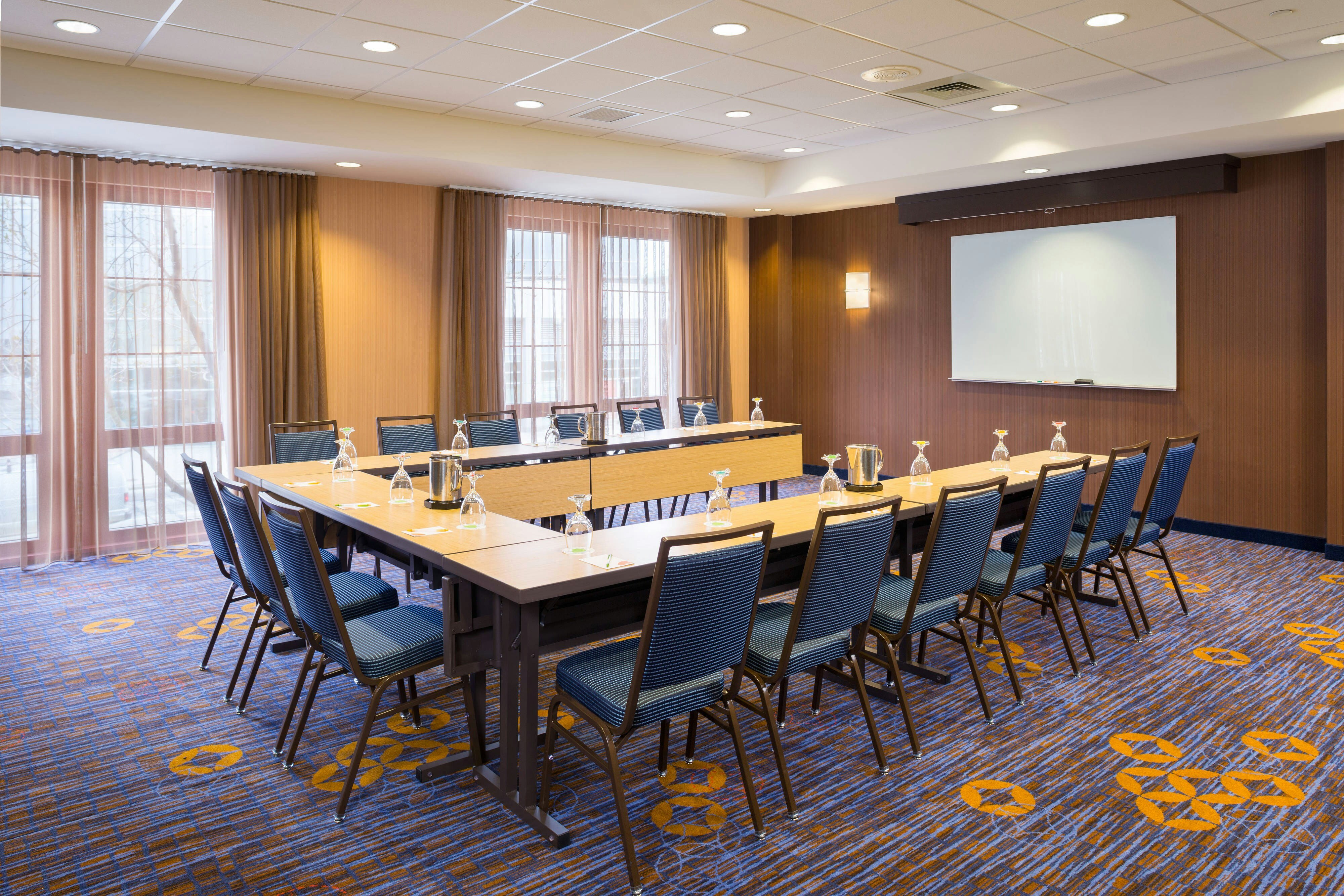 Downtown Providence Courtyard By Marriott 50/64