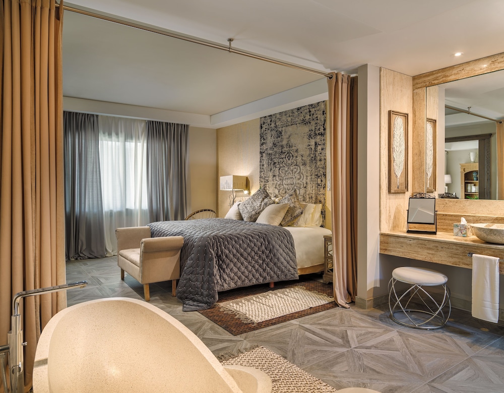 1 Bedroom, Swim Up, River, Villa, King Bed, Private Pool