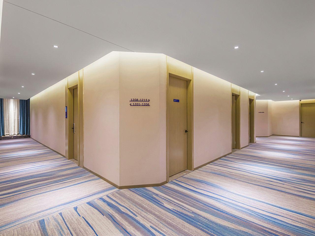 Kyriad Marvelous Hotel (Dongguan Huayang Lake University City Store) 31/52