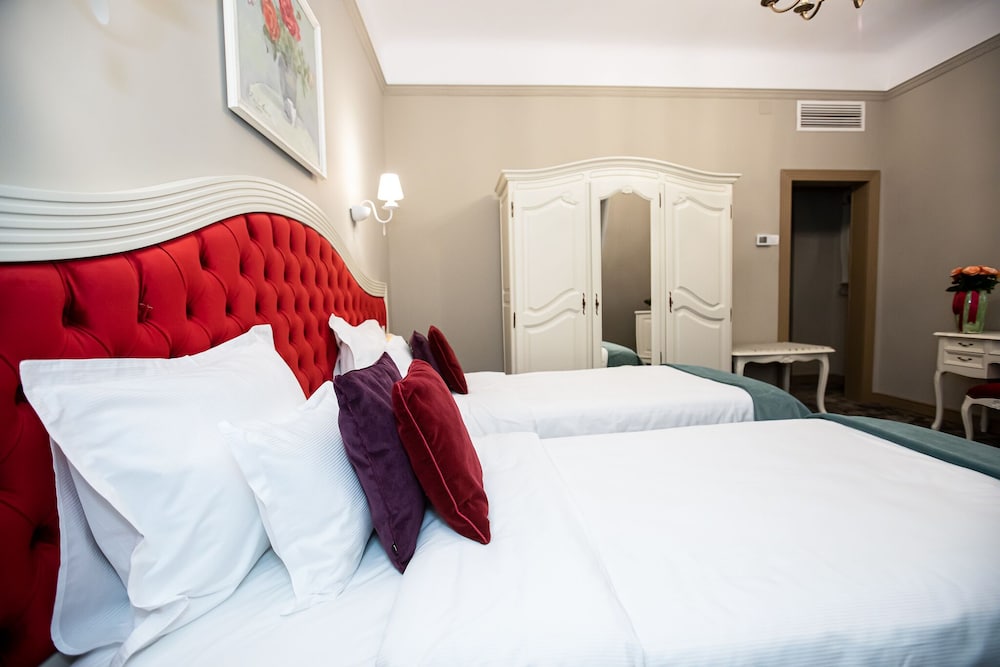 GRAND HOTEL TRAIAN 10/34