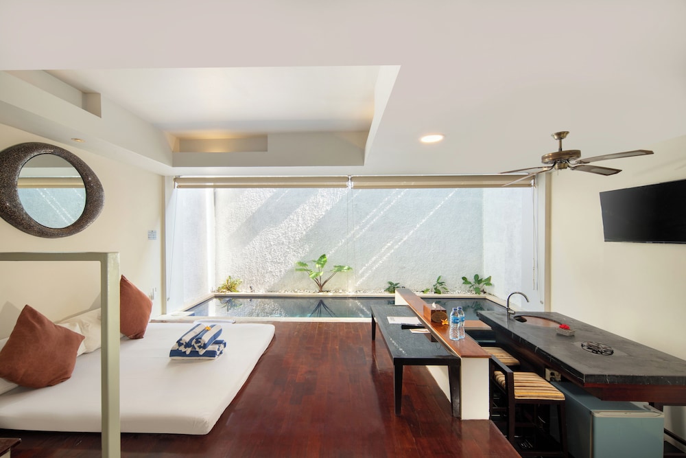 18 Suite Villa Loft Kuta 61/73