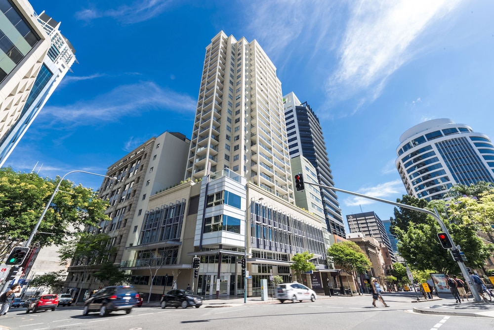 Oaks Brisbane Lexicon Suites 30/37