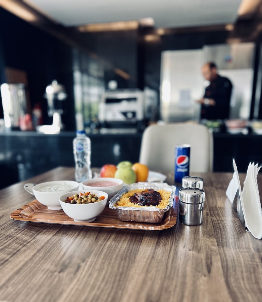 Y Platinum Hotel 37/43