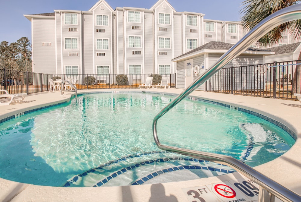 Microtel Inn & Suites by Wyndham Gulf Shores 36/64