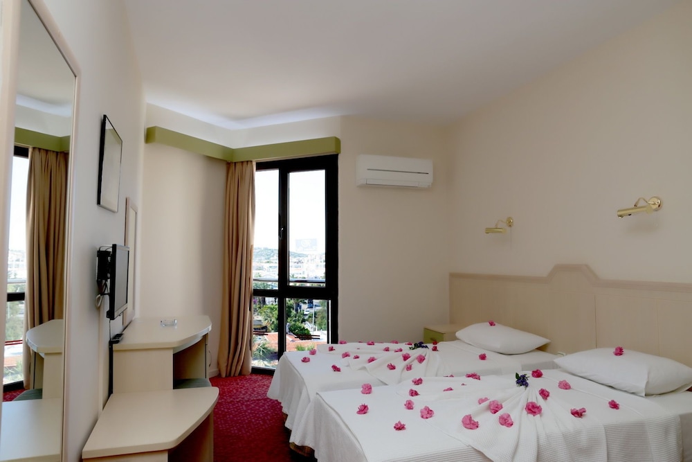 Ridvan Hotel 21/69
