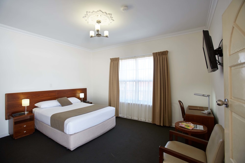 Rose Hotel 14/57